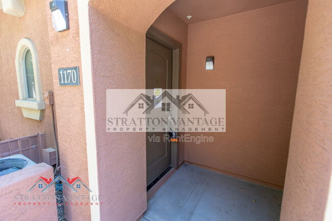 Building Photo - 900 S 94th St