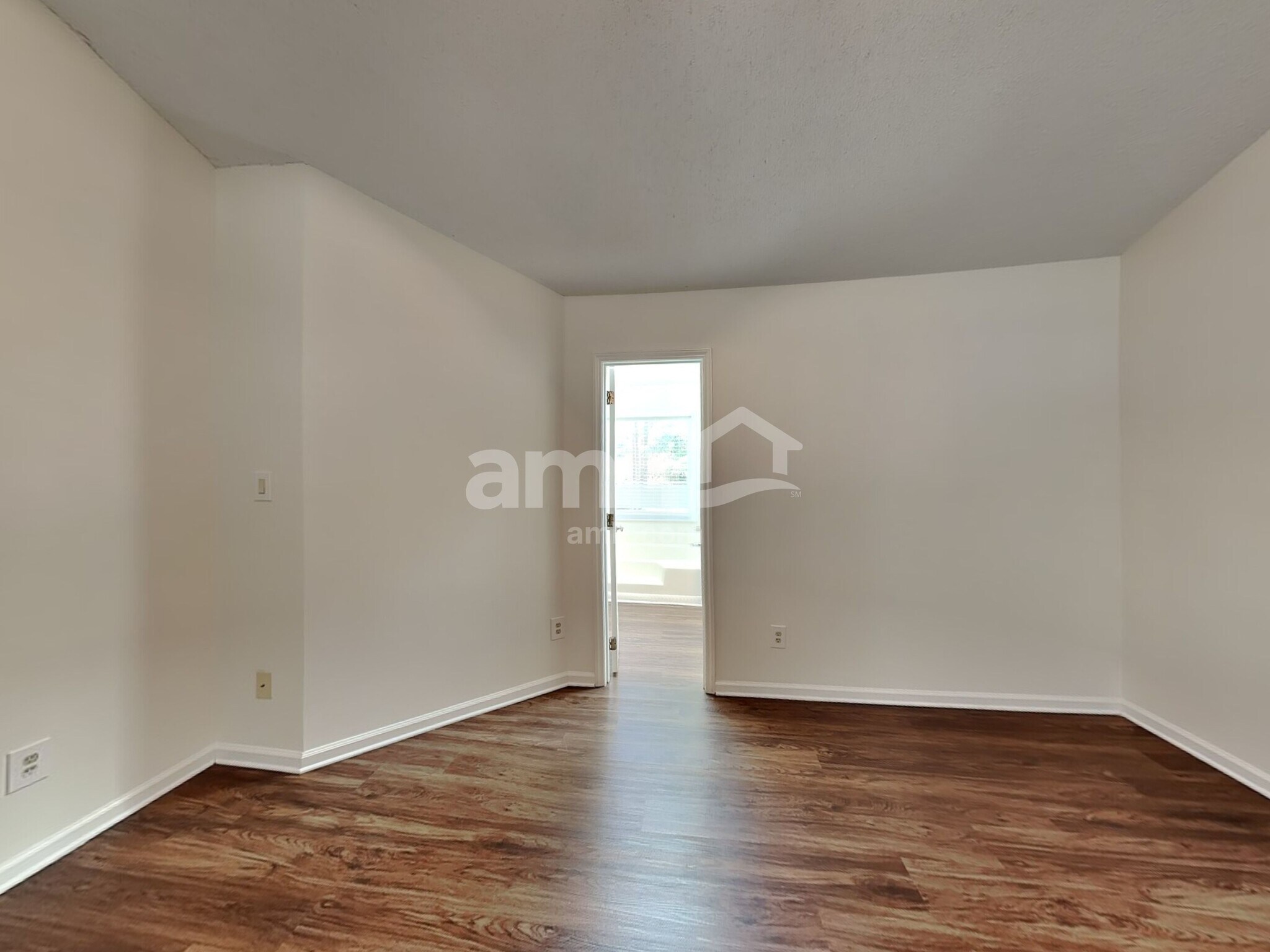 Building Photo - 2601 Briar Ridge Dr