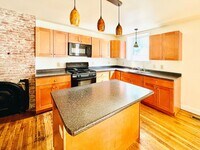 Building Photo - 46 King St