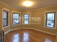 Building Photo - bedroom in Malden MA 02148