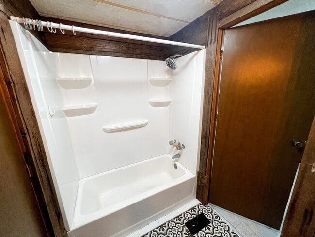 Building Photo - 8822 Holmquist Rd SE