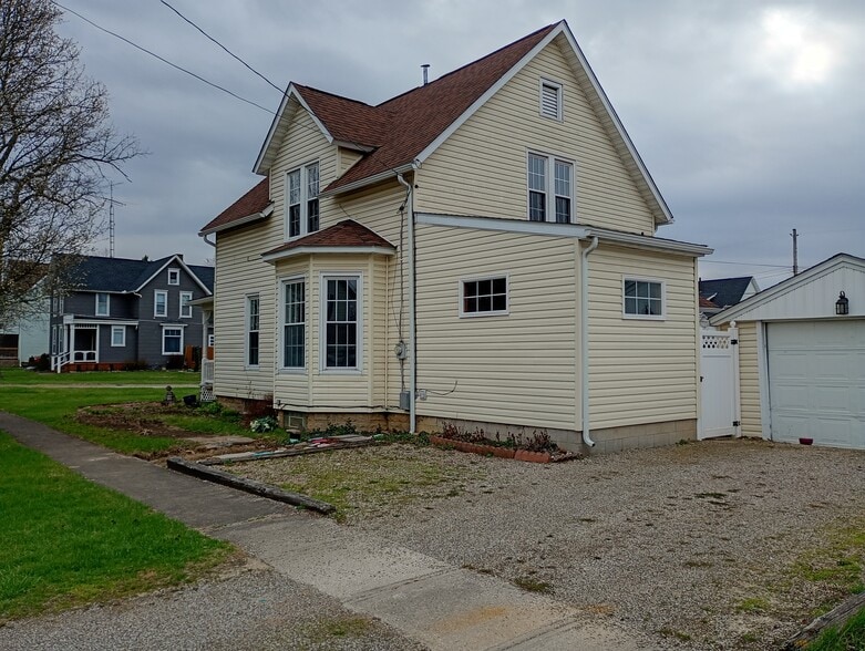 Building Photo - 501 W Main St