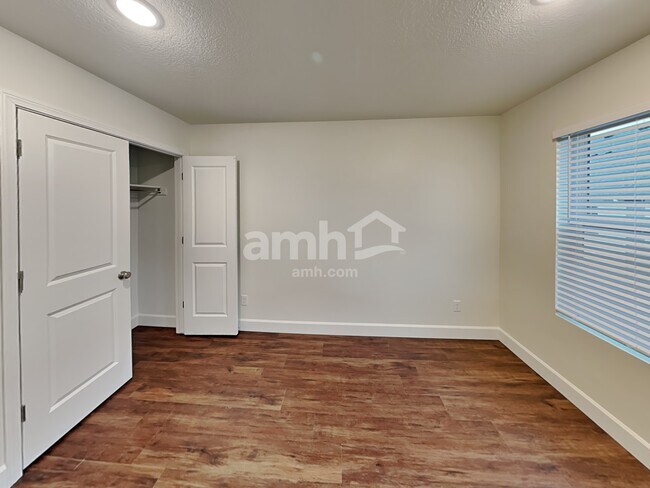 Building Photo - 6018 W Copper Hawk Dr