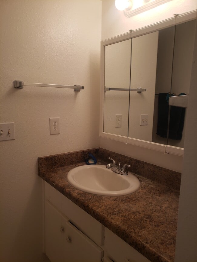 Building Photo - 3560 N Tucson Blvd