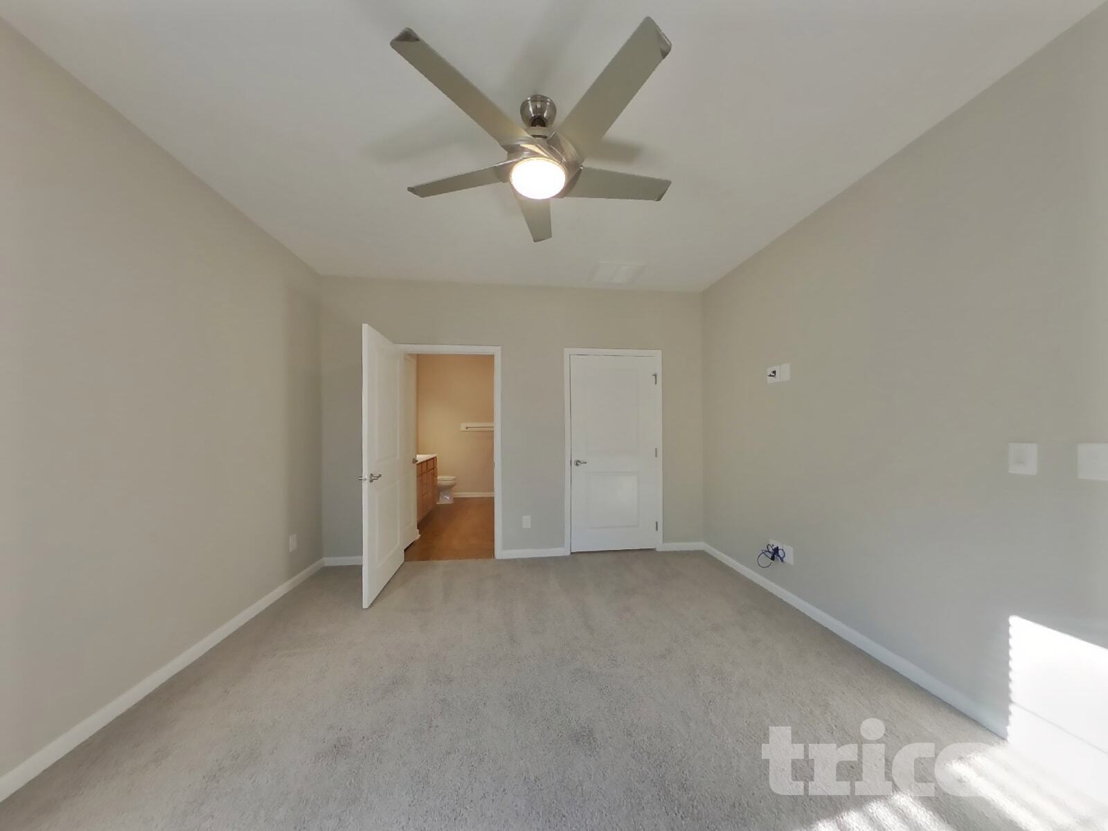 Building Photo - 735 Longford Dr