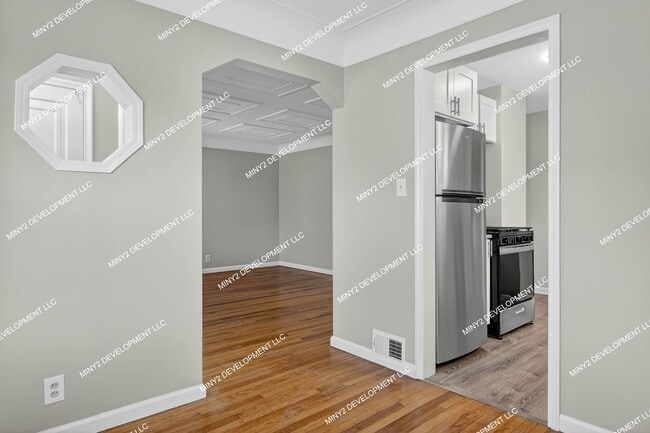 Building Photo - Charming 3-bedroom Bungalow with Brand-New Kitchen in Warren!