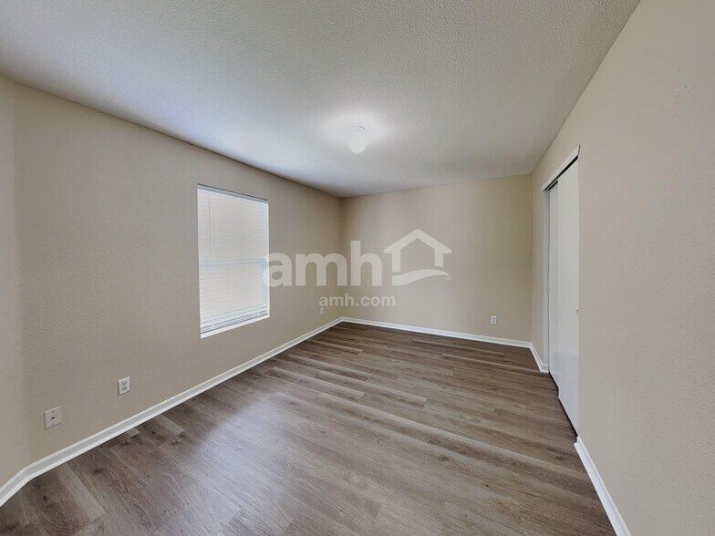 Building Photo - 1373 Bluestem Dr