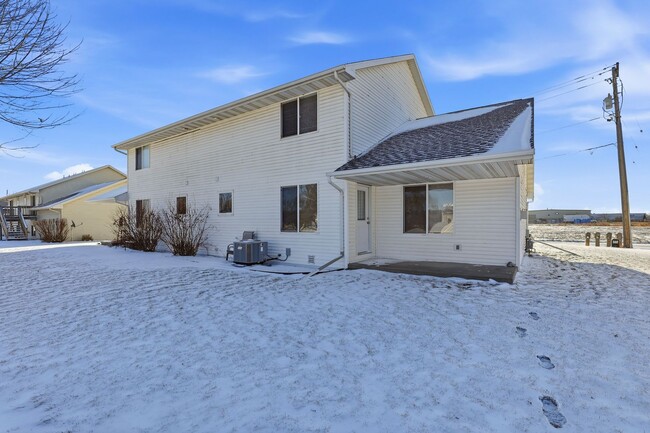 Building Photo - 912/914 Hartzheim Drive