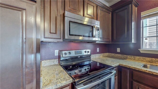 Building Photo - 2487 Horse Shoe Dr