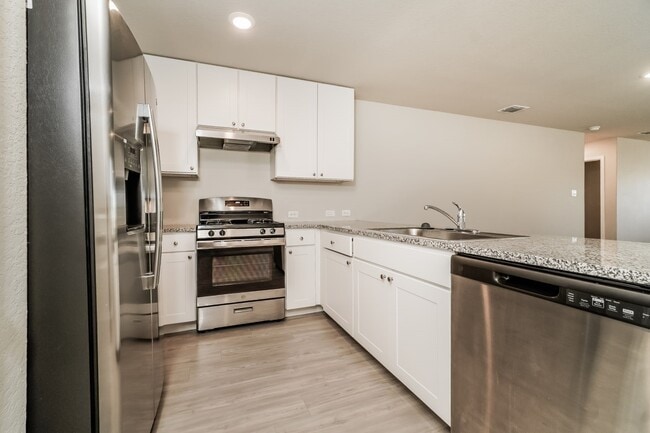 Building Photo - 6443 Cibolo Springs