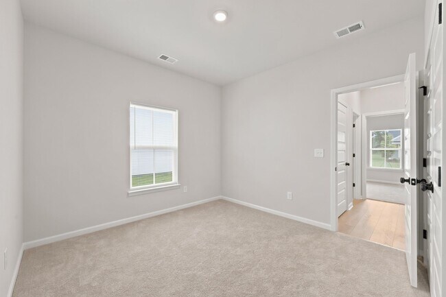 Building Photo - 334 Kindred Spirits Dr