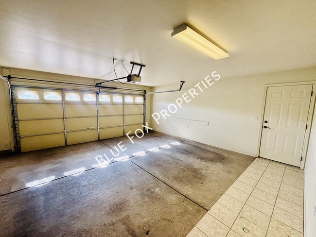 Building Photo - 2826 N Ramie Pl