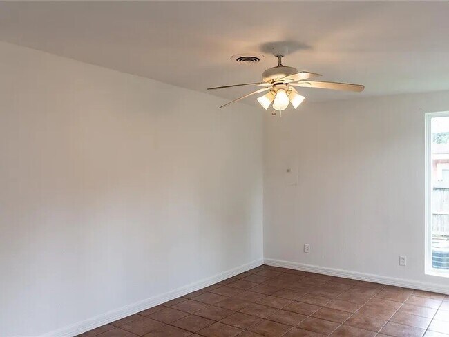 Building Photo - 5311 Perry Ave