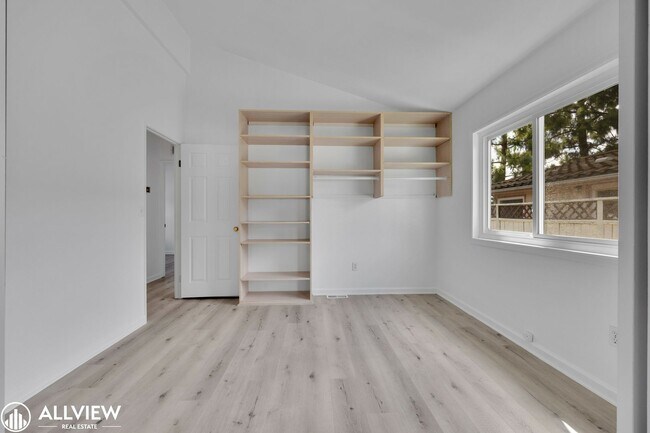 Building Photo - Charming 3-Bedroom Home in Rancho Bernardo...