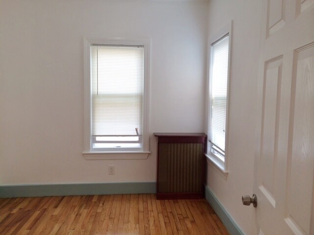 Building Photo - 81 Mt Vernon St