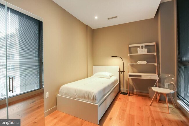 Building Photo - 448 K St NW