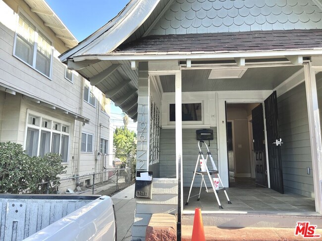 Building Photo - 1196 W 36th St