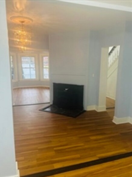 Building Photo - 87 Summer St