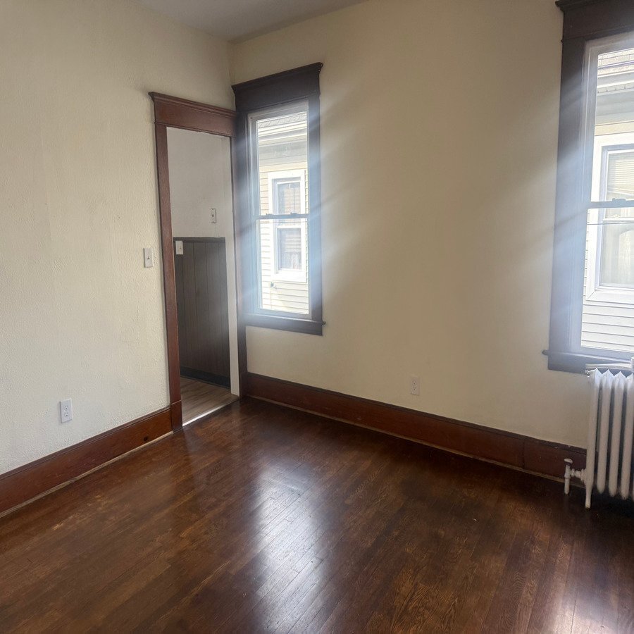 Building Photo - 182 Main St