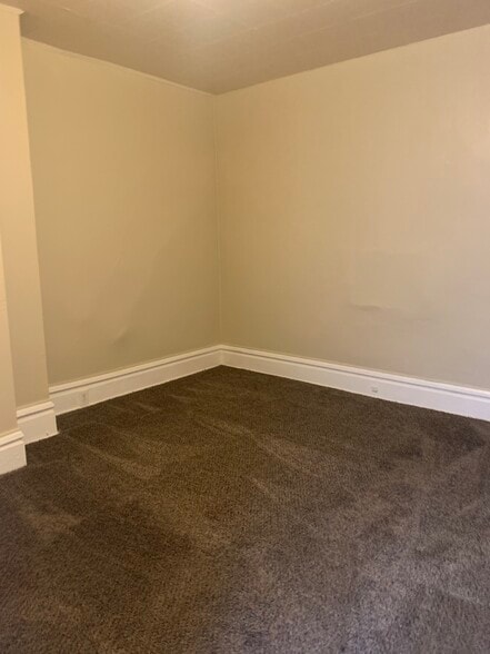 Bedroom - 715 Doddridge St