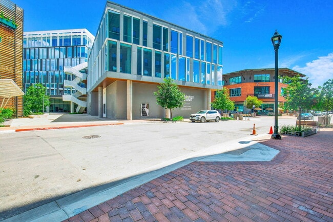 Building Photo - 1701 Simond Ave Ave