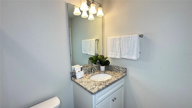 Building Photo - 7167 Oakmoss Loop