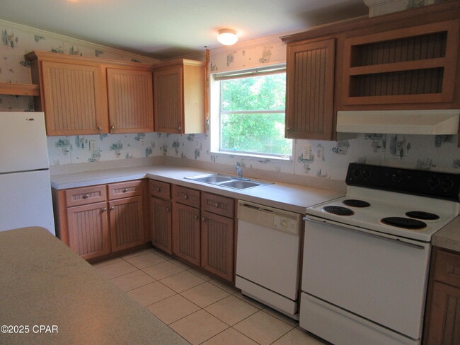 Building Photo - 12013 Hibiscus St