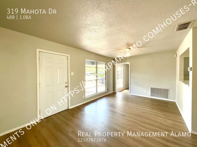 Building Photo - 319 Mahota Dr