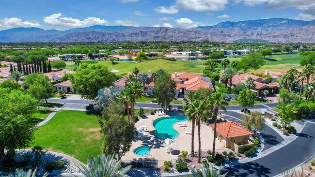 Building Photo - 267 Loch Lomond Rd