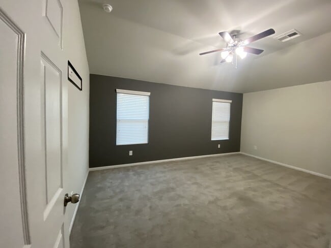 Building Photo - 18326 W Hardy Rd