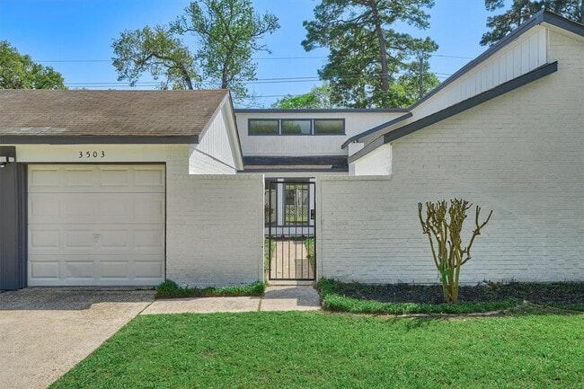 Building Photo - 3503 Dawnwood Dr