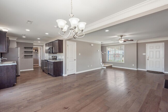 Building Photo - 6964 Holliday Park Ln