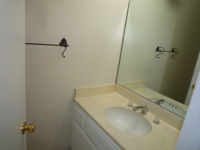 Building Photo - 25366 Felicia Ct