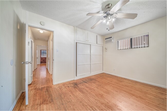 Building Photo - 1618 S Meeker Ave