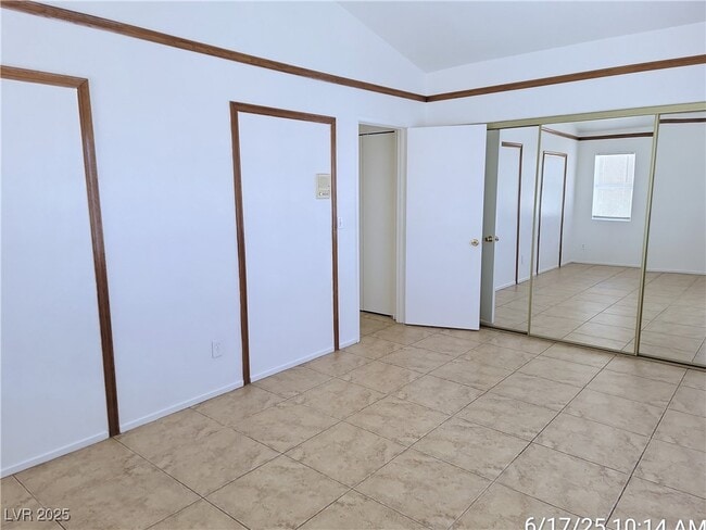 Building Photo - 9162 Green Frost Dr