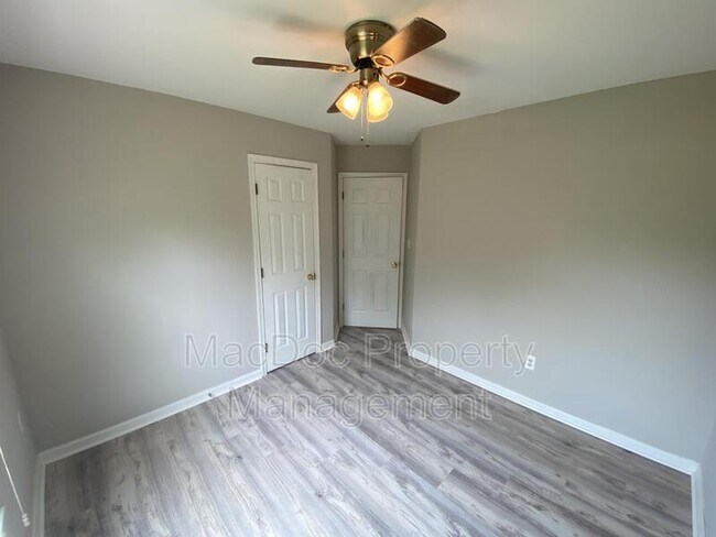 Building Photo - 10518 Bent Tree Drive