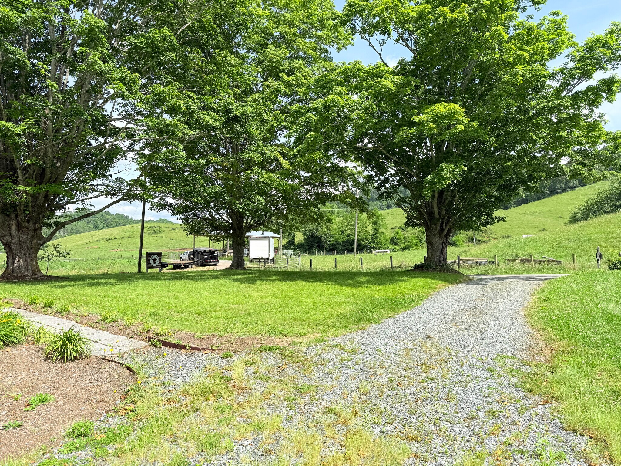 Building Photo - 1681 Linville Creek Rd