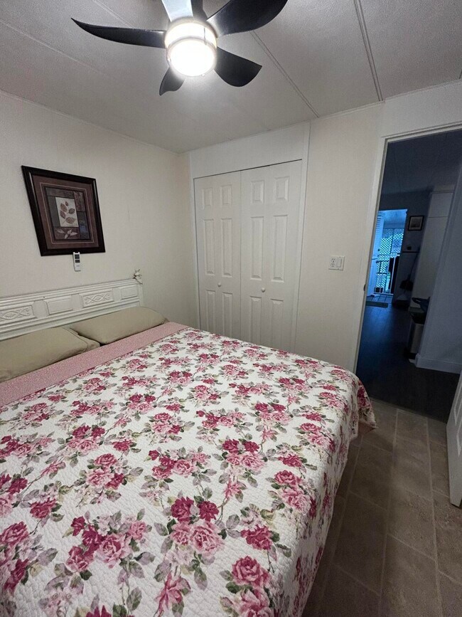 Building Photo - 12375 S Military Trl