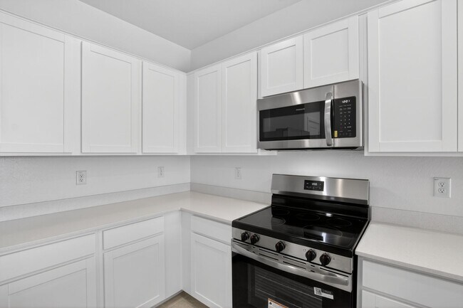 Building Photo - Modern 3BR Living with Resort-Style Amenities in Magma Vista Ranch