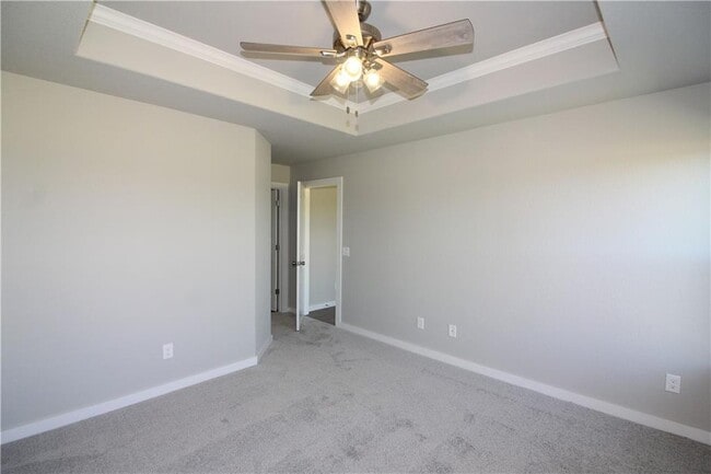 Building Photo - 413 Barbet Dr