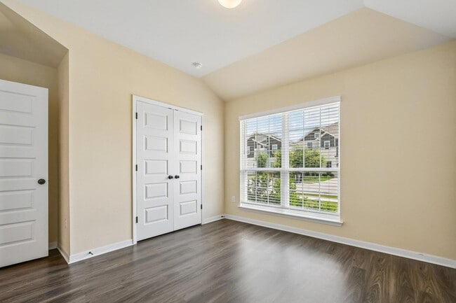 Building Photo - 9813 Eloquence Dr