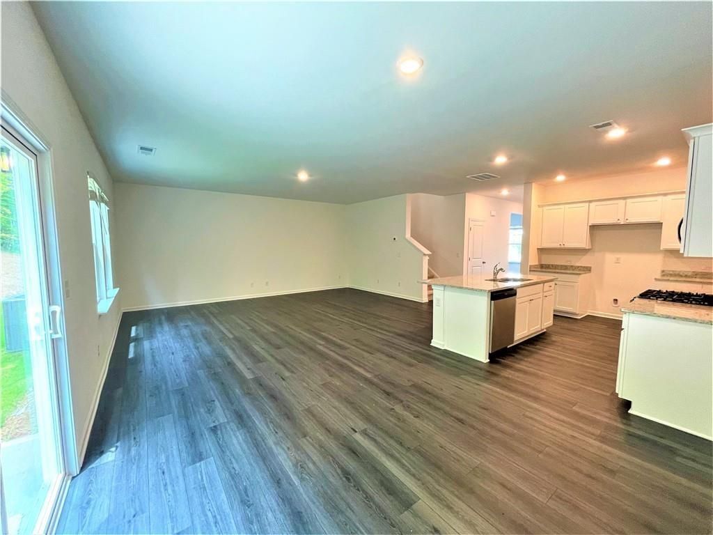 Building Photo - 270 Rivulet Dr