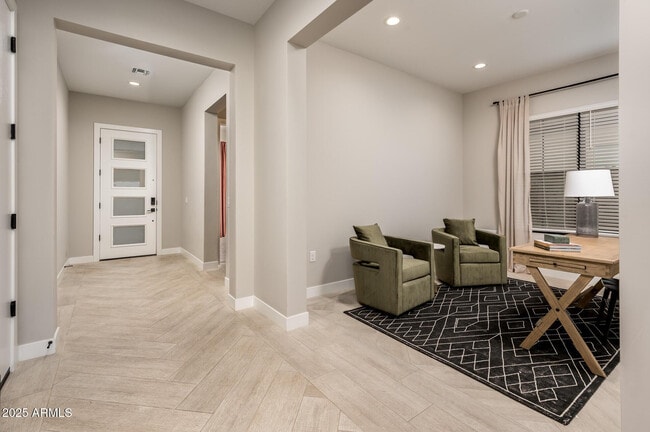 Building Photo - 6615 E Libby St