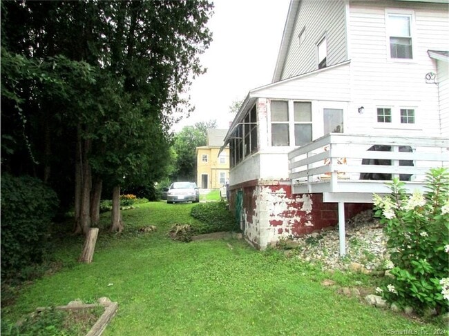 Building Photo - 475 Migeon Ave