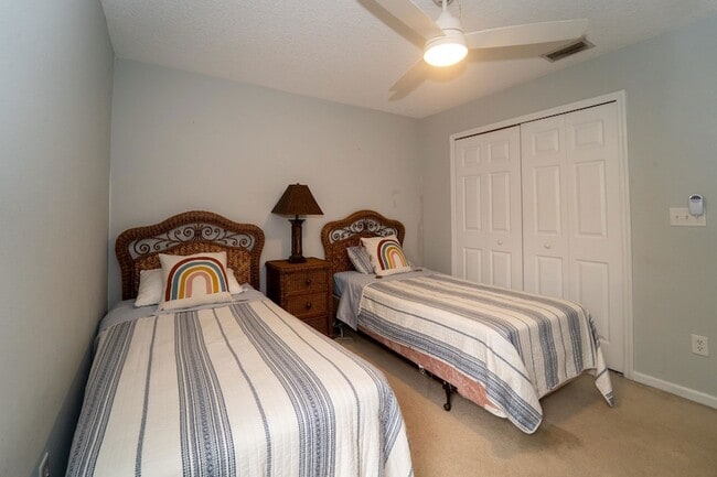Building Photo - 109 Bilbao Dr
