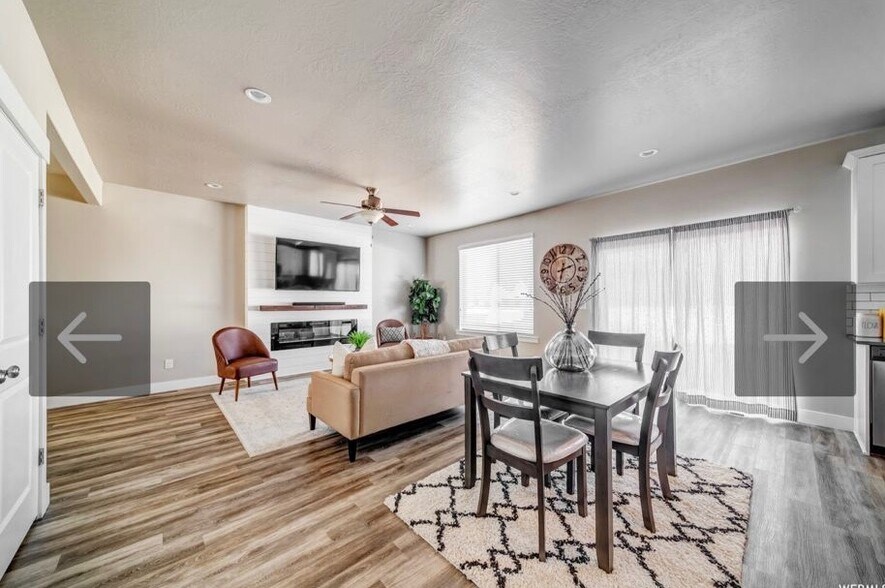 Building Photo - 2621 E Clarkstone Dr