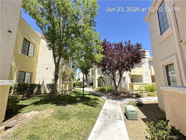 Building Photo - 4873 S Torrey Pines Dr