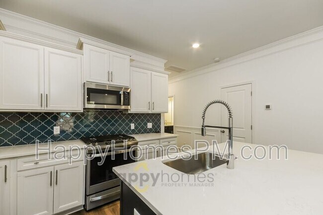 Building Photo - 134 Alpine Rd