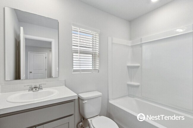 Building Photo - 14538 Macadamia Ln