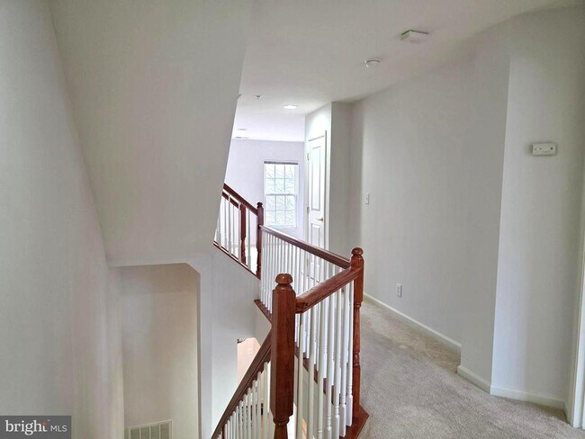 Building Photo - 12928 Clarks Crossing Dr